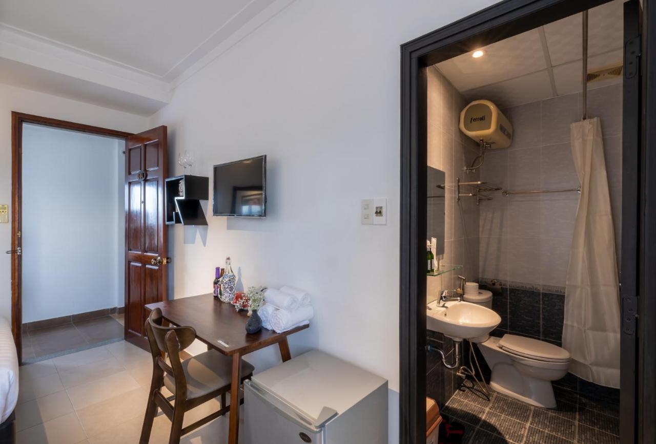 Charming Riverside Hotel フエ エクステリア 写真
