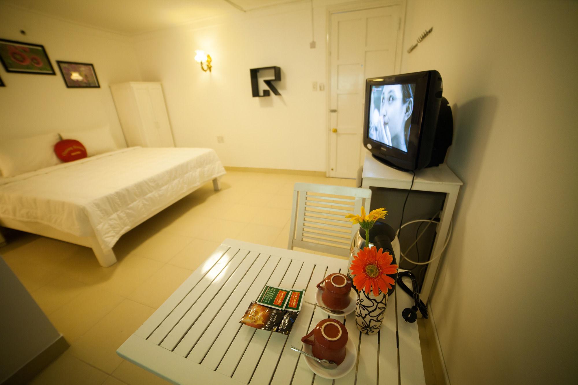 Charming Riverside Hotel フエ エクステリア 写真